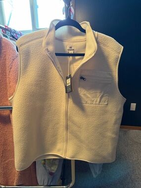 tentree-White Fleece Vest with Chest pocket - new with tags